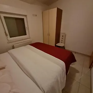 Appartamento Apartments And Rooms Niki 2, Kaštela